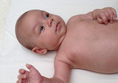 Marcel a testé les Ateliers Massage bébé de Weleda